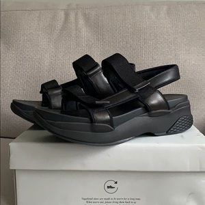 Vagabond Lori chunky sandals